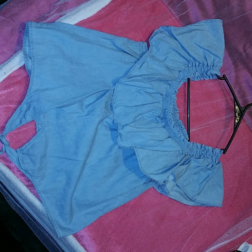 Off the shoulder Jean shirt with tie